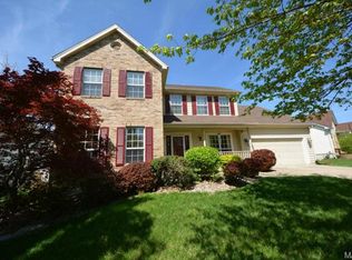 5633 Walnut Point Ln, Saint Charles, MO