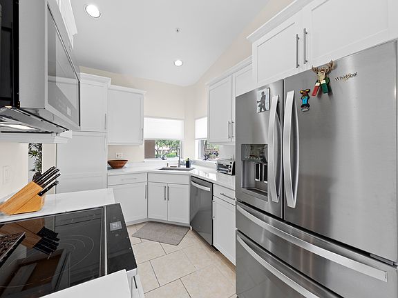 5th image of 24748 Lakemont Cove Ln #201-1