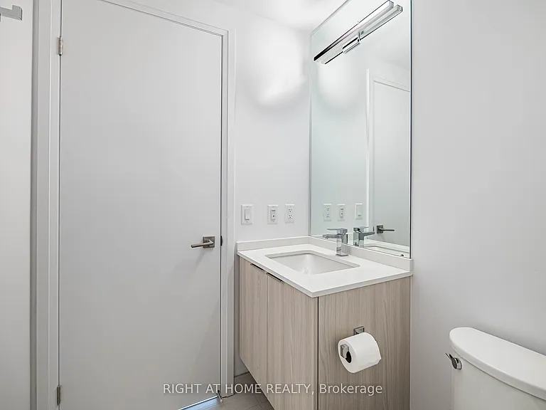 4208 Dundas St W #513 — Photo 19