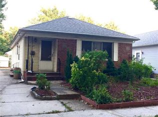 6425 175th St, Fresh Meadows, NY 11365