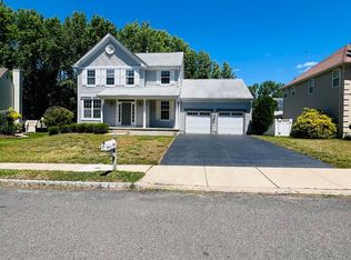 18 Dayna Ct, Howell, NJ 07731
