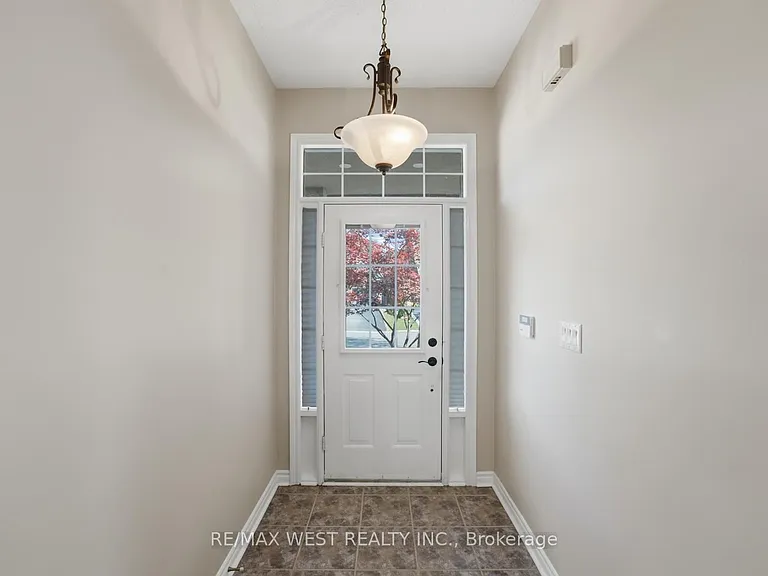 26 Magpie Cres — Photo 3