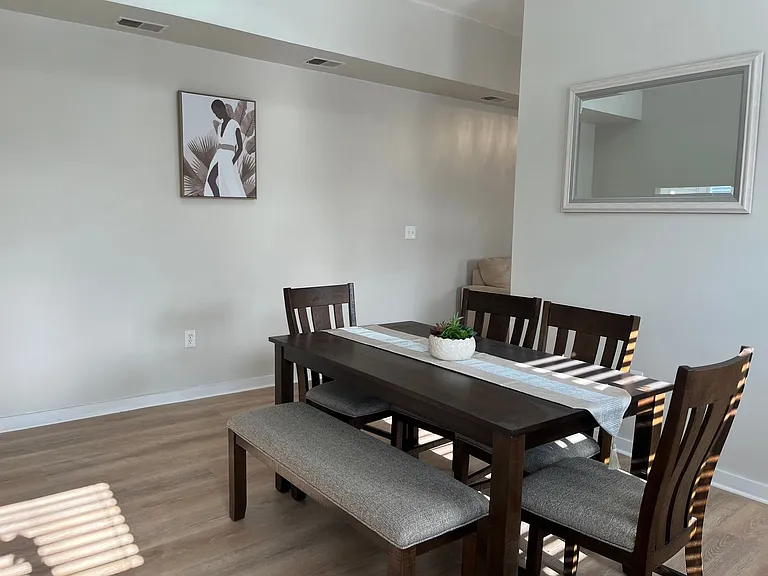 1104 Sheffield St #3 — Photo 6