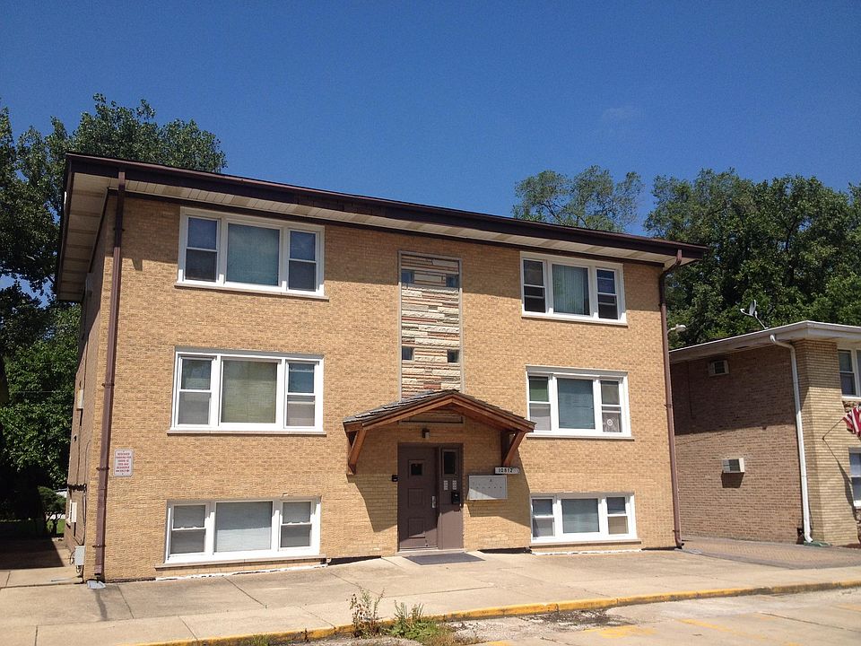 1st image of 10812 S 76th Ave #1