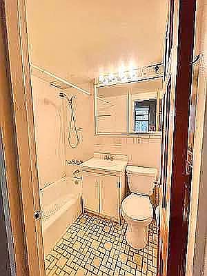 4th image of 315 W 74th St APT 1A