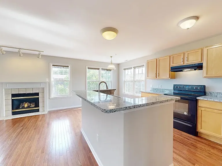 2990 Barclay Way — Photo 3
