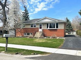8574 W 73rd Pl, Justice, IL 60458