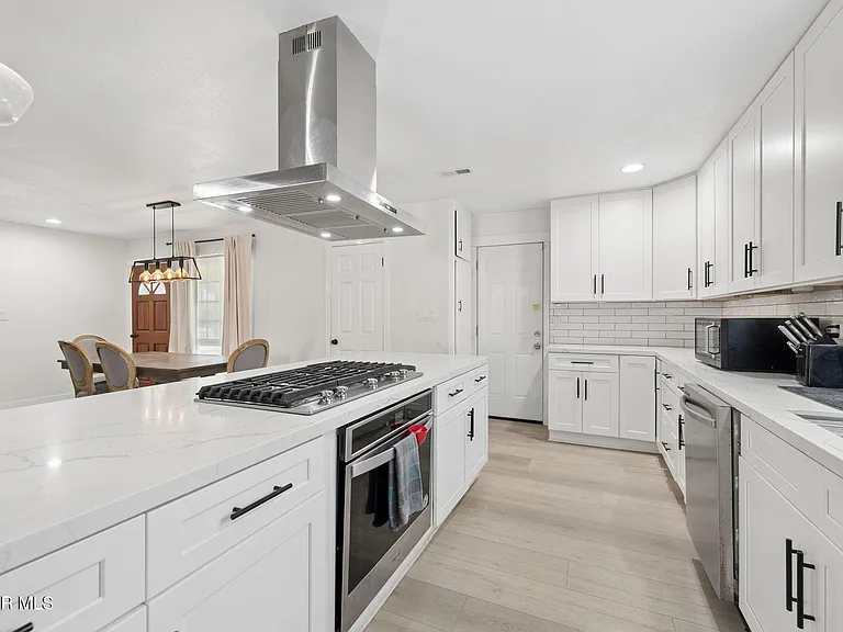 2301 Mono St — Photo 10