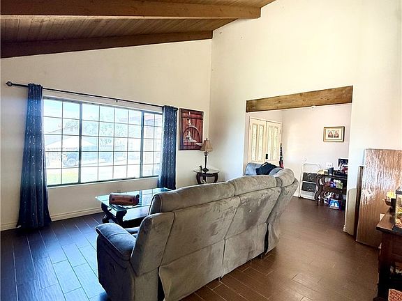 5th image of 6026 Winncliff Dr