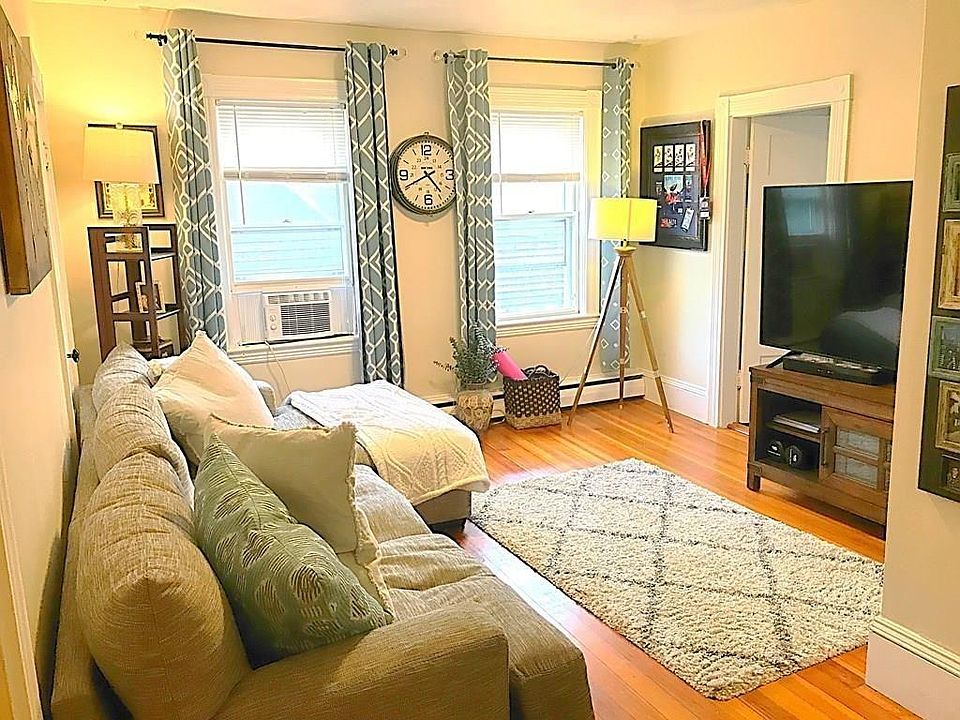 1st image of 22 Buckley St APT 3