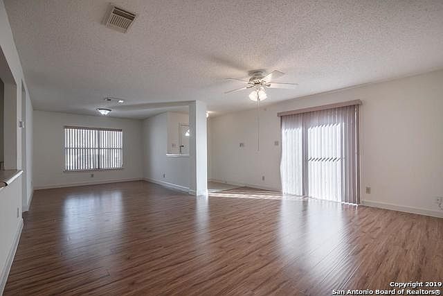 1st image of 6822 Evercrest Ln