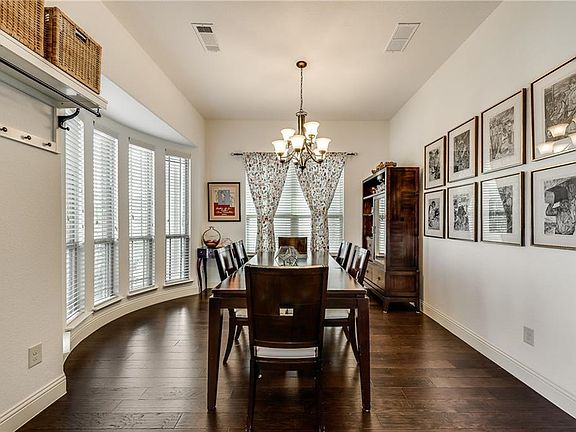 4th image of 1105 Keats Dr