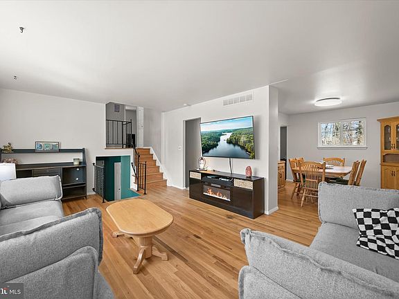 4th image of 7980 Phirne Rd