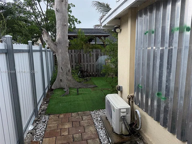 20333 NW 36th Ave — Photo 19