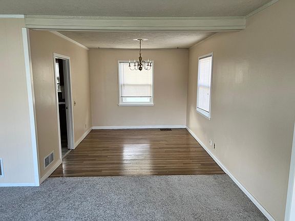 4th image of 1933 Harris Ave