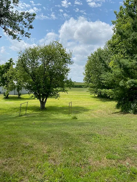 3 bed, 1629 sqft, $2,000 — Photo 2