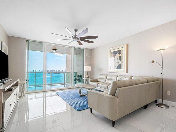 5th image of 2650 Lake Shore Drive #1103
