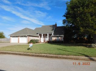 1001 Magnolia St, Waurika, OK 73573