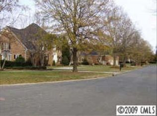5623 Royal Troon Ct, Charlotte, NC 28277
