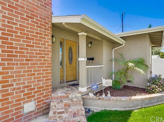 3rd image of 10292 Katy Ln
