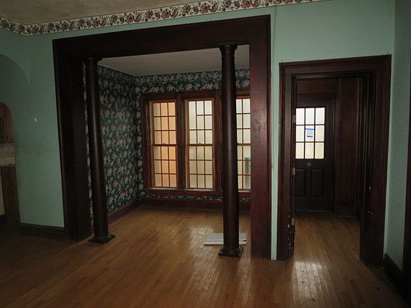 3rd image of 449 North Ave