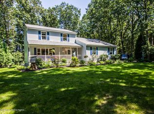 10 Holly Hill Dr, New Egypt, NJ 08533
