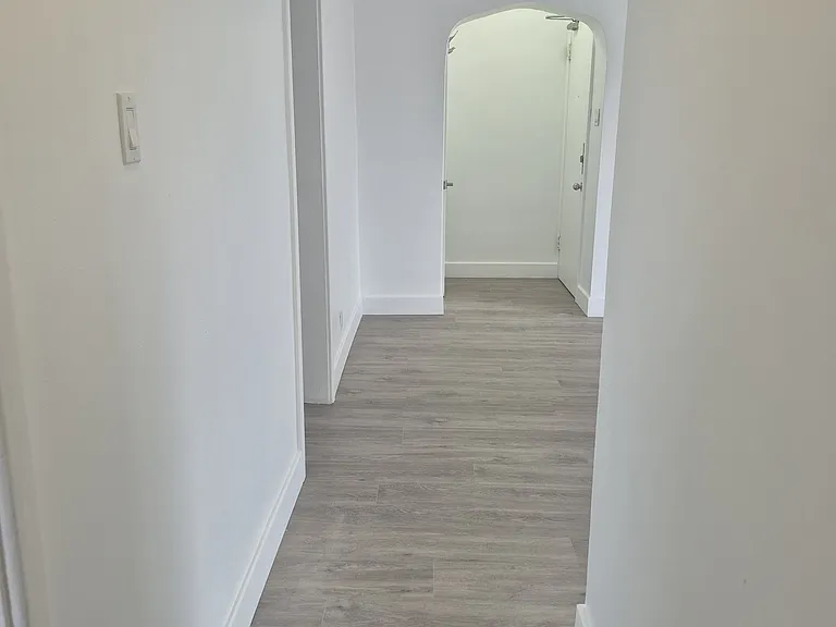 649 Rideau St #5 — Photo 15
