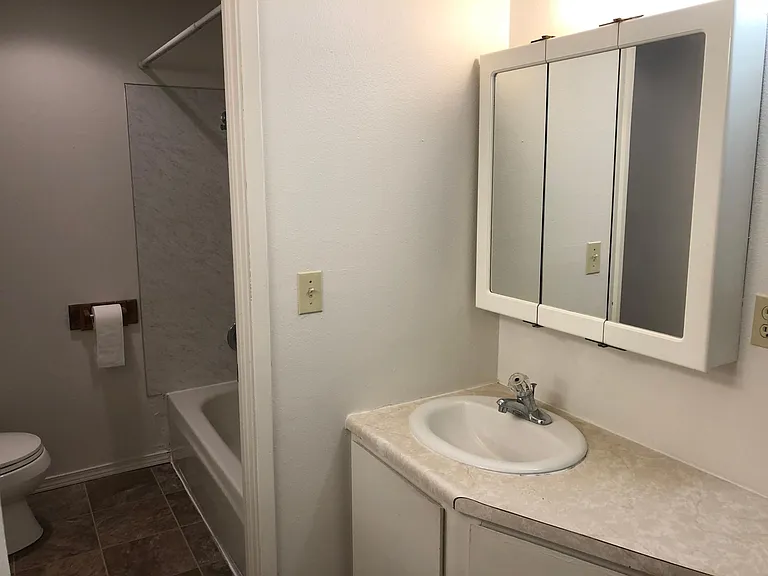 500 NE Maiden Ln #2 — Photo 10