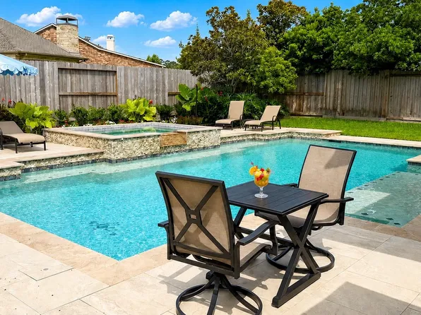 8206 Caroline Ridge Dr, Humble, TX 77396