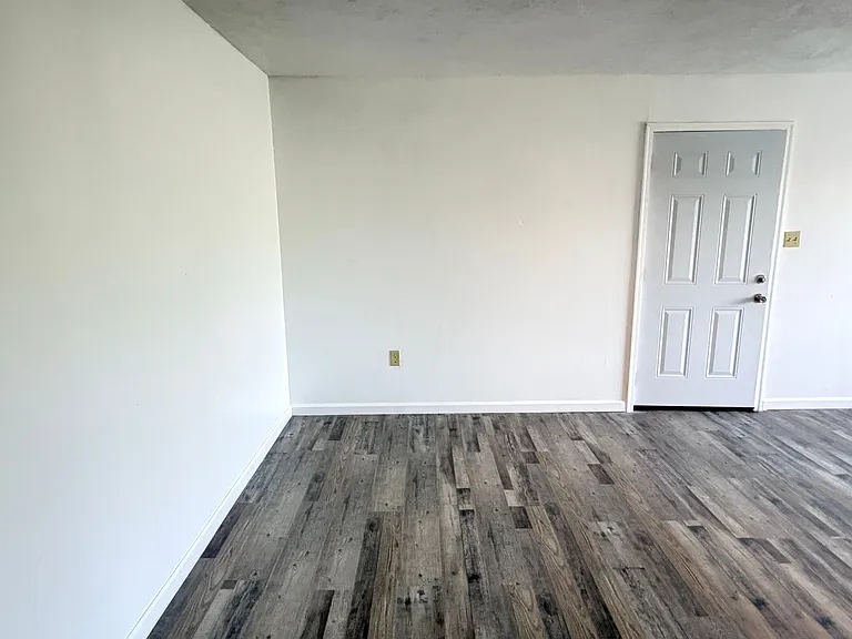 4114 Oak Dr — Photo 5