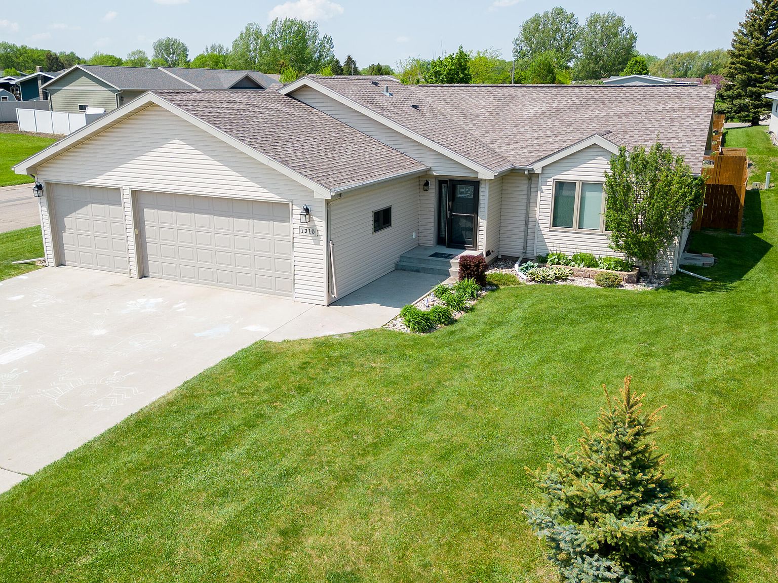 1210 13th Ave SW, Jamestown, ND 58401 Zillow