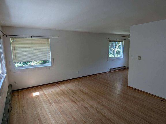 2nd image of 5017 22nd Ave NE #4