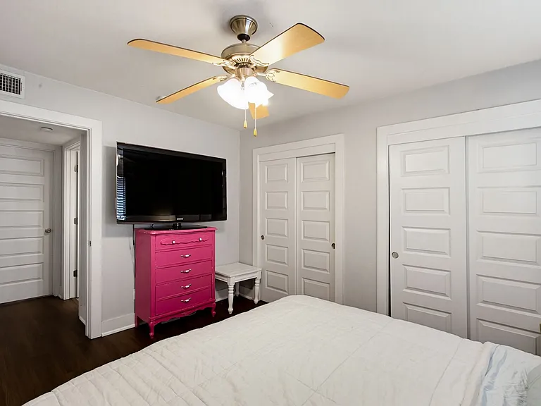 3815 Guadalupe St #208 — Photo 15