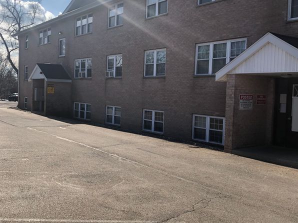 1093 Main St #16