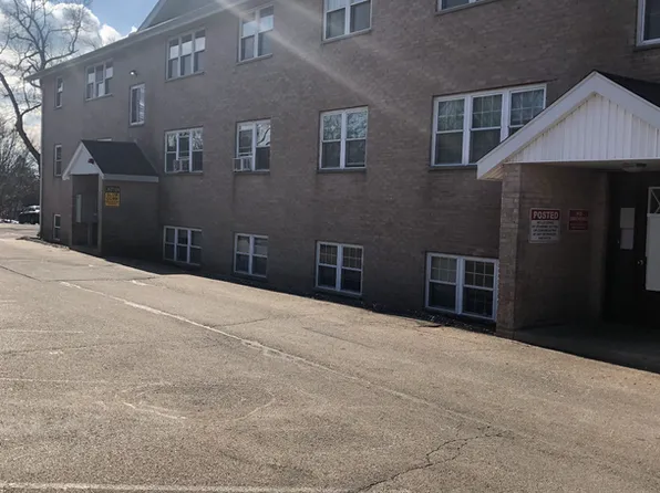 1093 Main St Apartments
