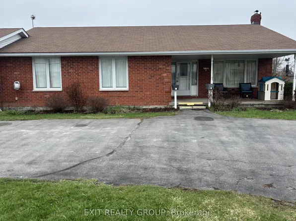 1162 County Road 3 Rd, Prince Edward County, ON K8N 4Z1