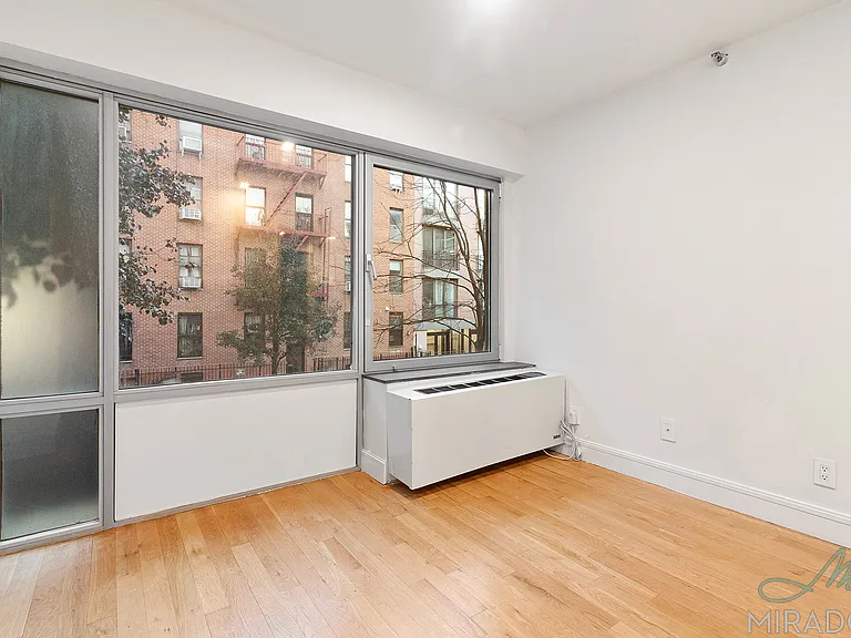 636 E 11th St #2G — Photo 11