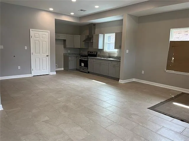 3 bed, 2.0 bath, 1624 sqft, $1,750 — Photo 3