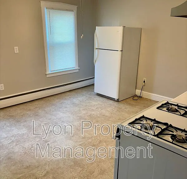 243 East St #1F — Photo 3