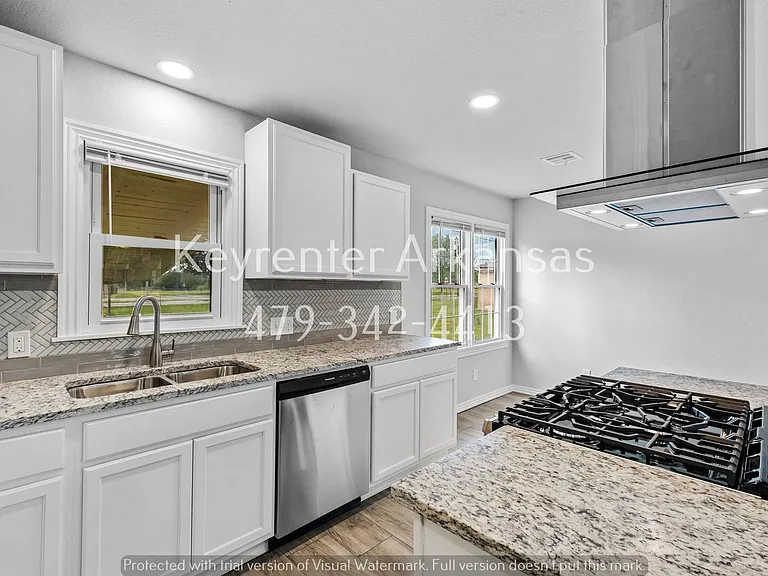 305 S Little Ave — Photo 11
