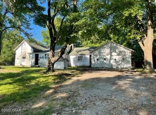 5522 E 20th St, Joplin, MO 64801