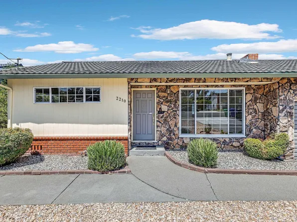 2210 East Ave, Hayward, CA 94541