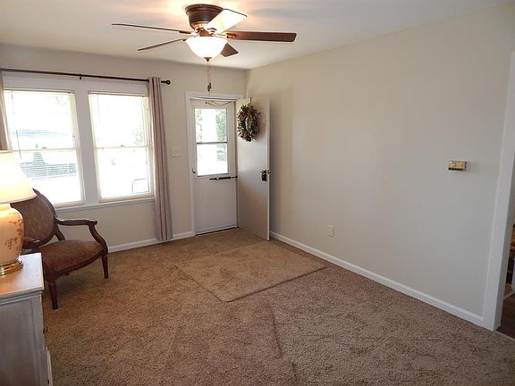 5th image of 4904 Laurel Ave