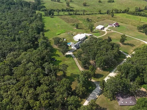 20020 Richfield Rd, Richland, MO 65556