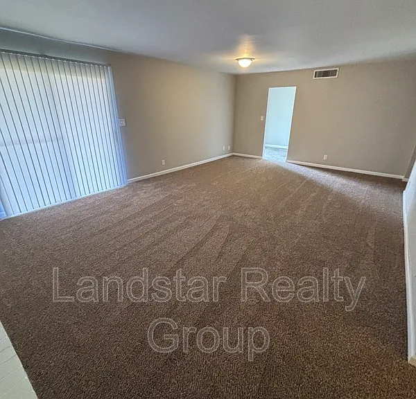 3221 Kemmons Dr #2 — Photo 10