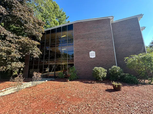 915 Edgell Rd APT 64, Framingham, MA 01701