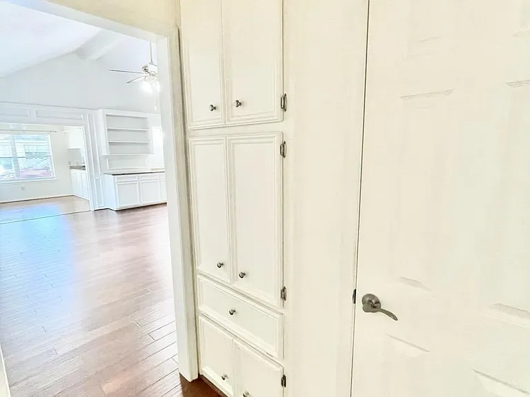 4115 Woodbridge Dr — Photo 10