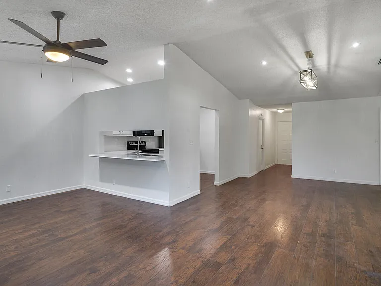 30 Kensington Ln — Photo 9