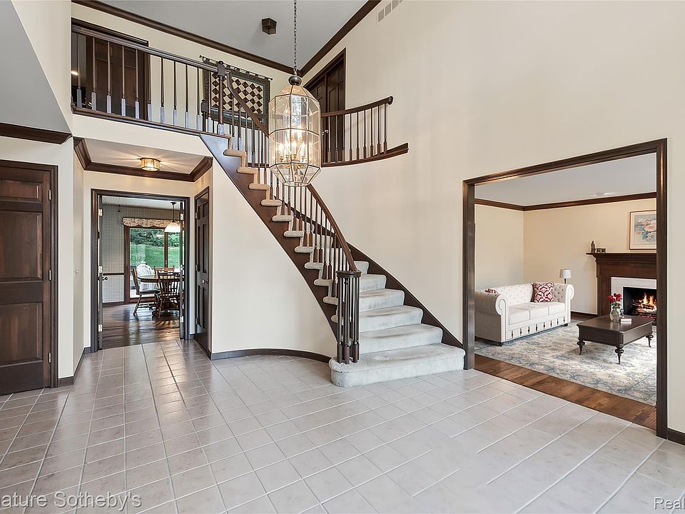 251 Woodwind Dr, photo 13