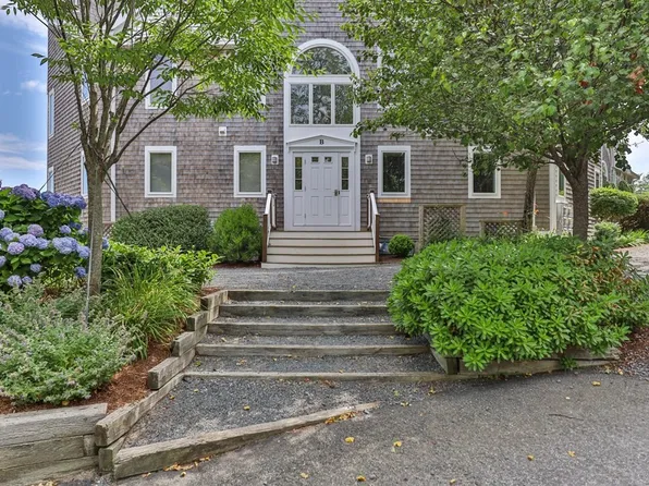 26 W Vine St APT B3, Provincetown, MA 02657